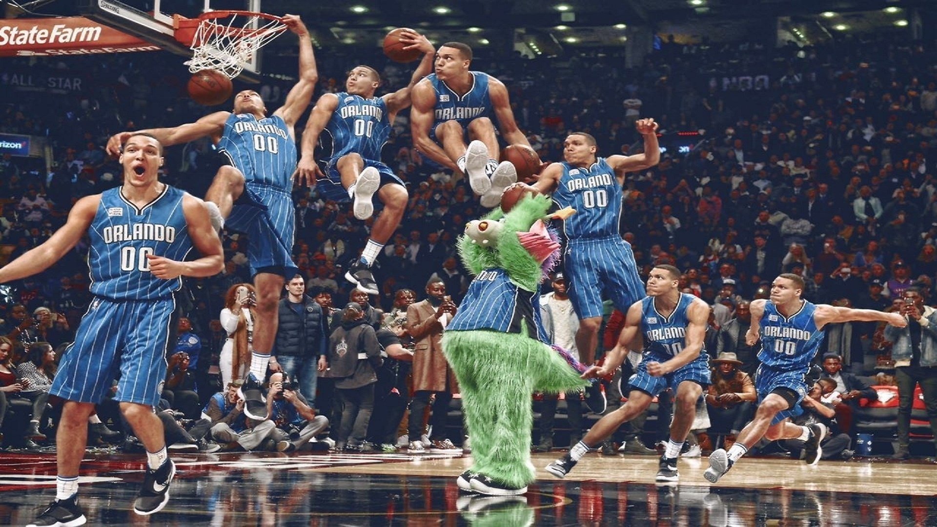 kaiyun中国官方网站-詹姆斯训练后与小球迷合影致谢支持，詹姆斯和球迷的合照