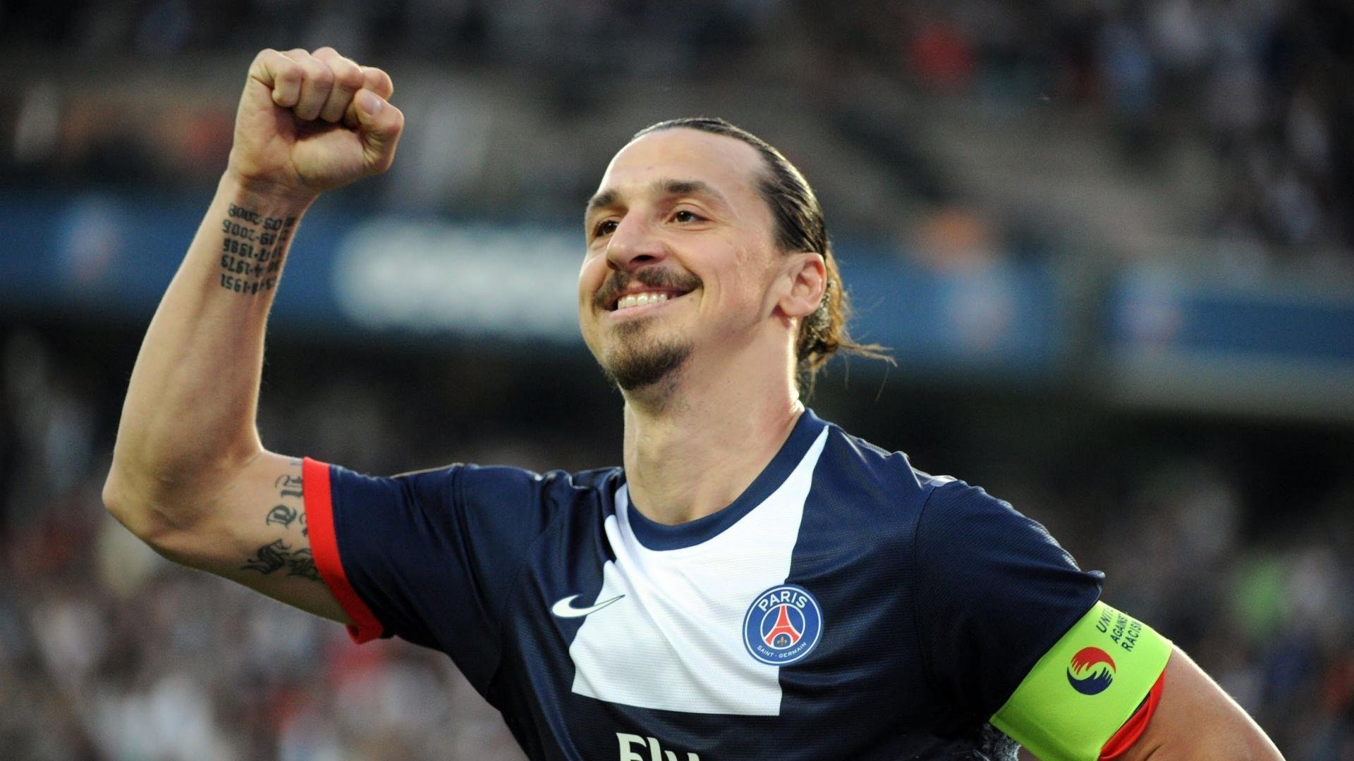 开云下载-赛事平台启动球迷采访计划记录他们眼中的感动与热血瞬间，足球球迷采访